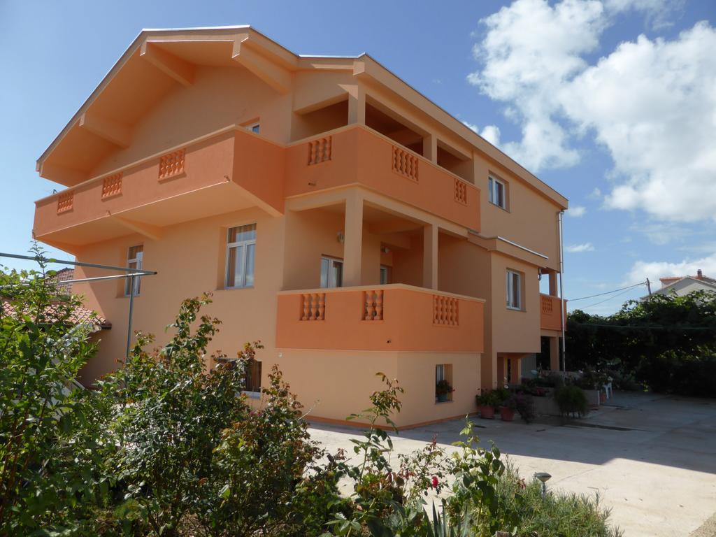 Apartments Angelina Sukosan Luaran gambar